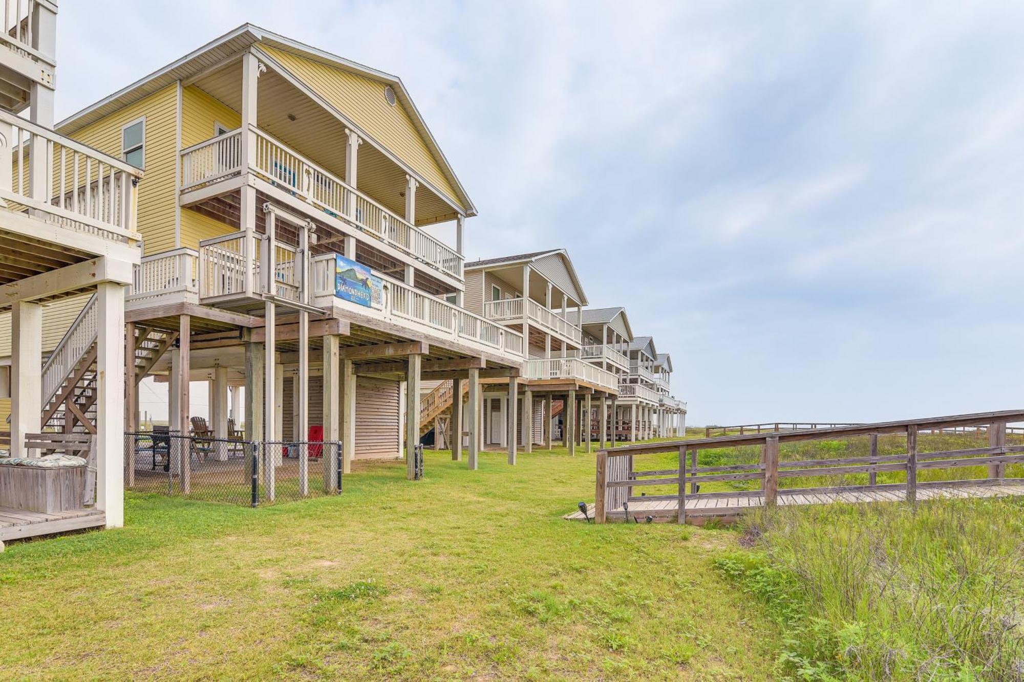 Beachfront Texas Retreat - 2 Decks, Patio And Views! เซิร์ฟไซด์บีช ภายนอก รูปภาพ